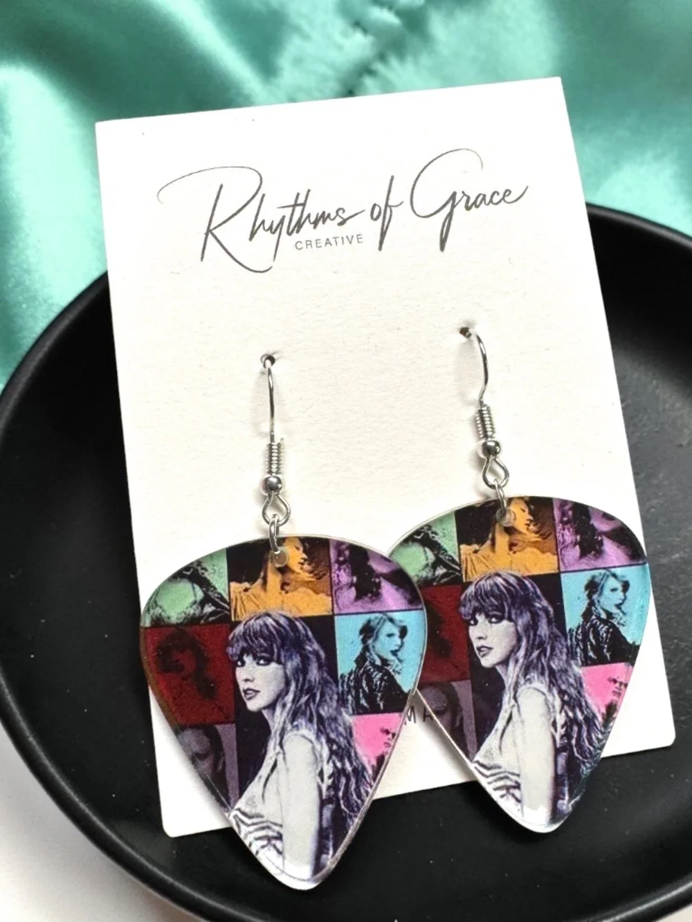NWT Pop Star Inspired Guitar Pick Dangle Earrings